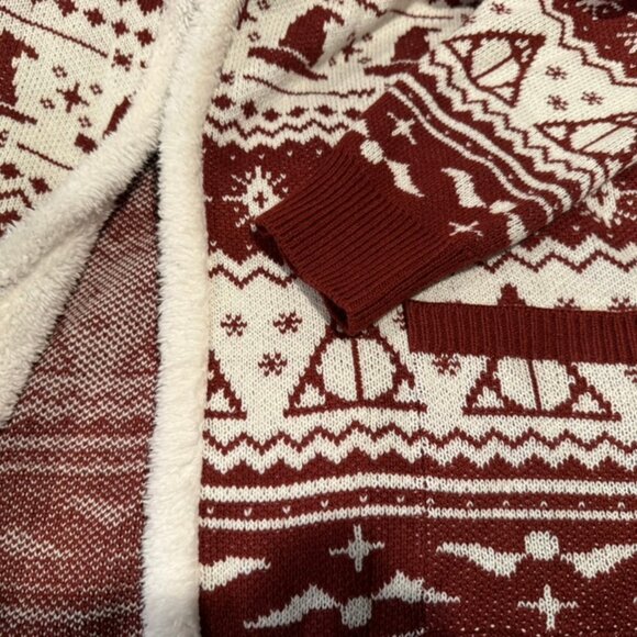 Harry Potter Fair Isle Cardigan Sweater – Cream & Cranberry – Women’s XL - Picture 6 of 7
